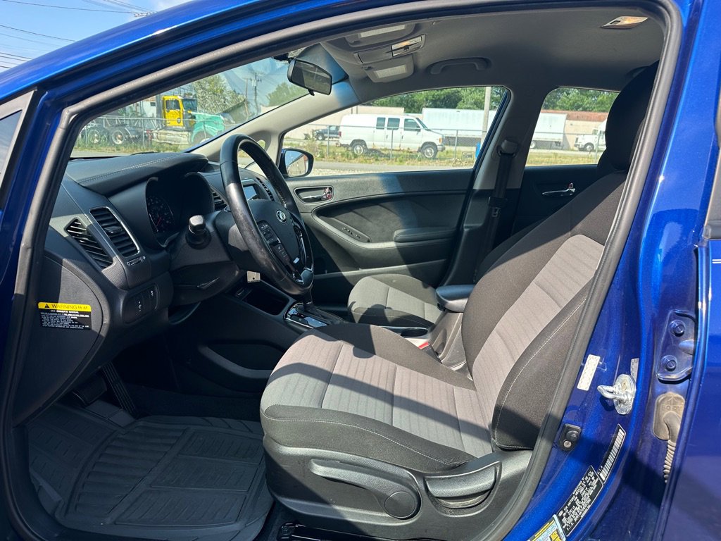 Used 2017 Kia Forte S FWD image 10