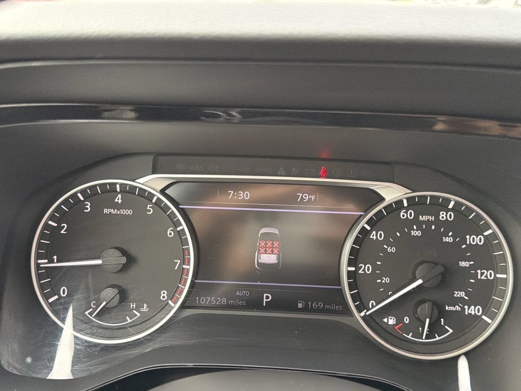 Used 2022 Nissan Pathfinder SL AWD/4WD image 29