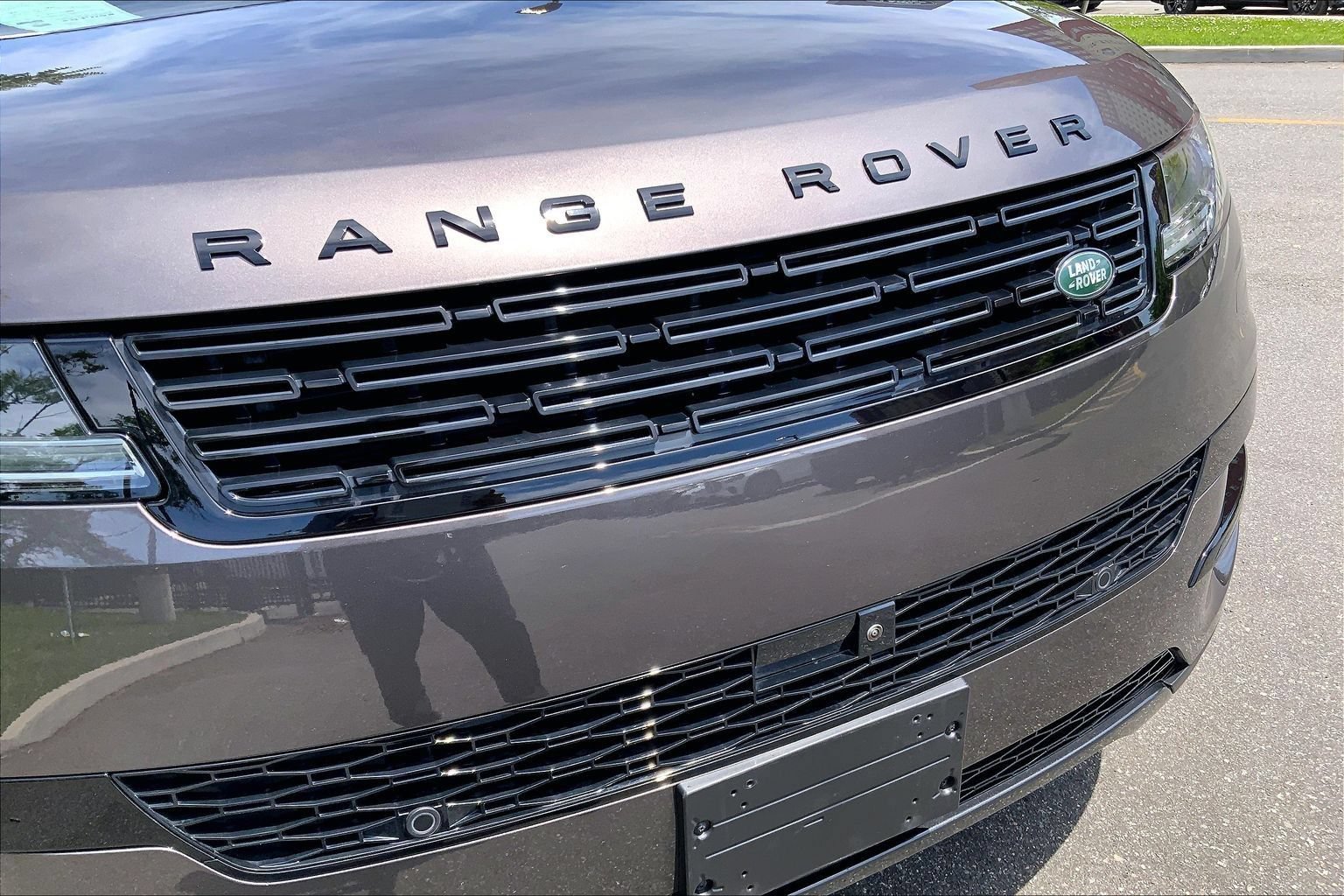 Certified 2026 Land Rover Range Rover Sport SE AWD/4WD image 30