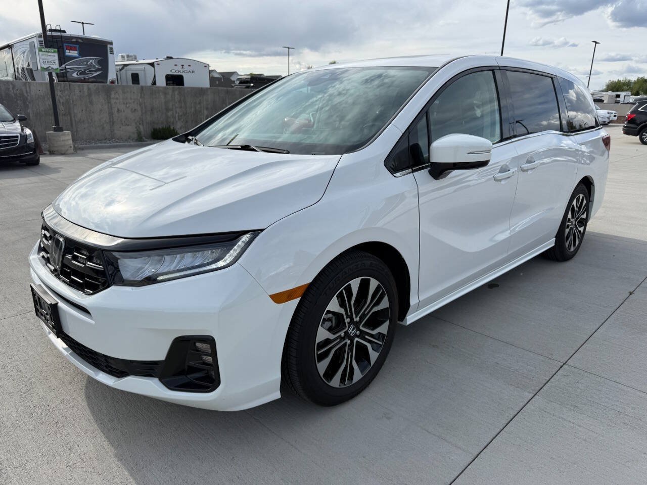 Used 2026 Honda Odyssey Elite image 7