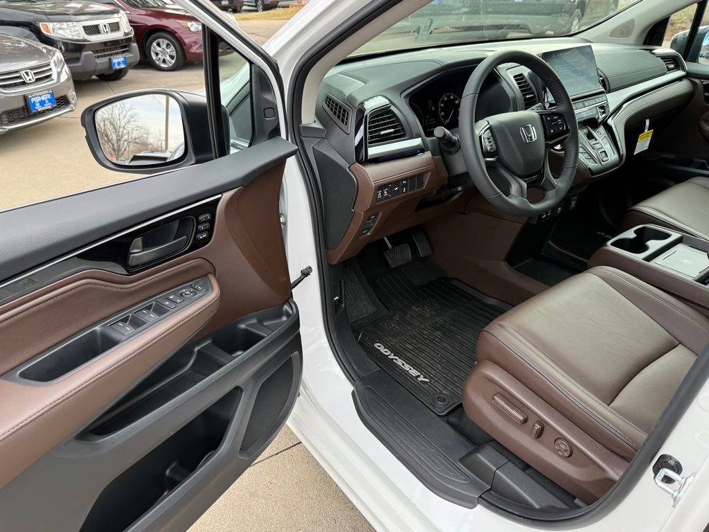 Certified 2026 Honda Odyssey Touring image 14