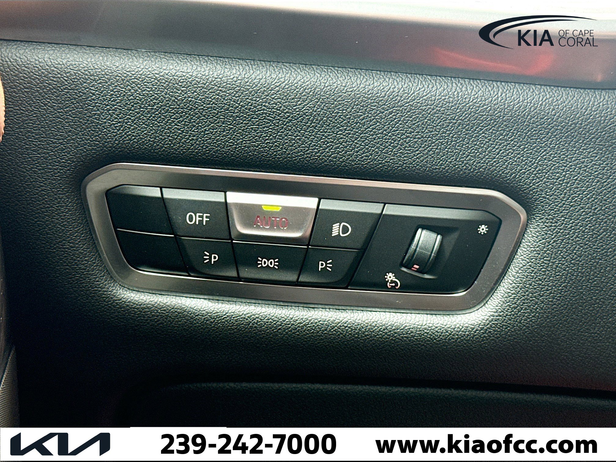 Used 2023 BMW X7 xDrive40i w/ Executive Package image 38