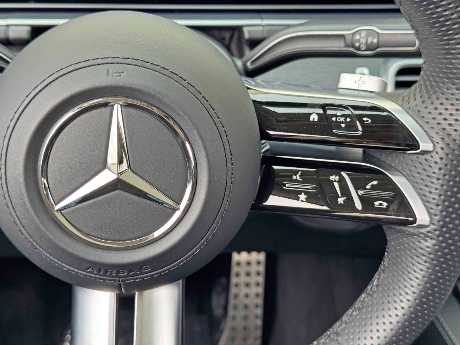 Used 2024 Mercedes-Benz GLS 450 4MATIC image 24
