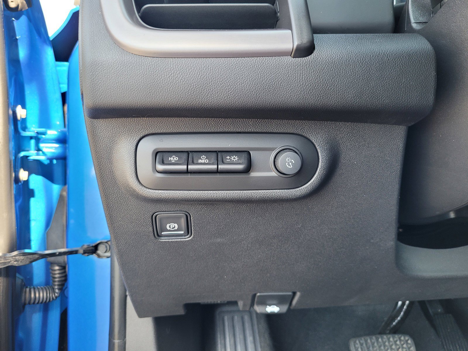 Used 2024 GMC Terrain AT4 w/ Infotainment Package II AWD/4WD image 25