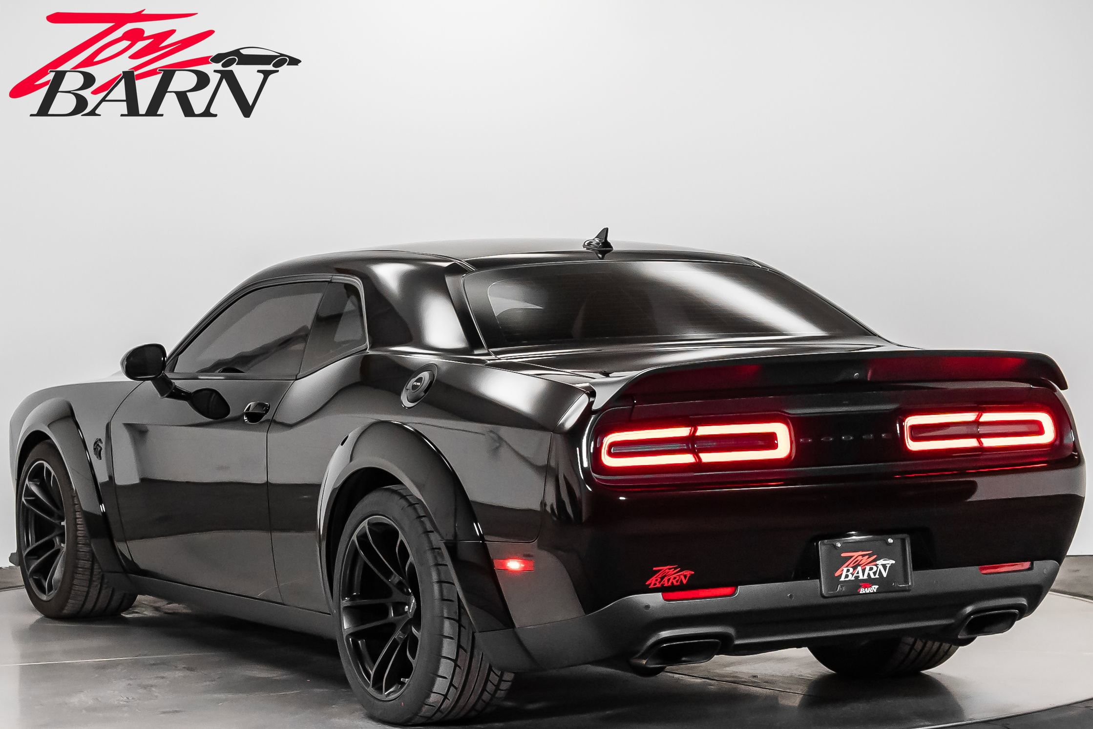 Used 2022 Dodge Challenger SRT Hellcat image 3