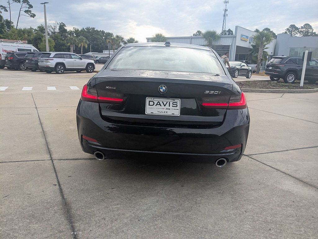 Used 2025 BMW 330i xDrive Sedan AWD/4WD image 4