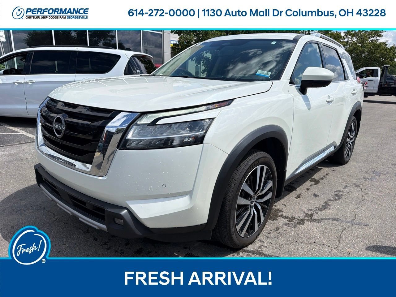 Used 2023 Nissan Pathfinder Platinum AWD/4WD image 4