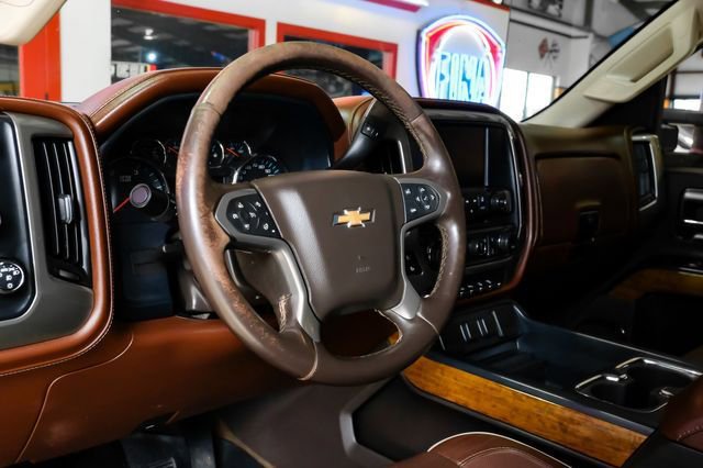 Used 2016 Chevrolet Silverado 2500 High Country w/ Duramax Plus Package AWD/4WD image 16