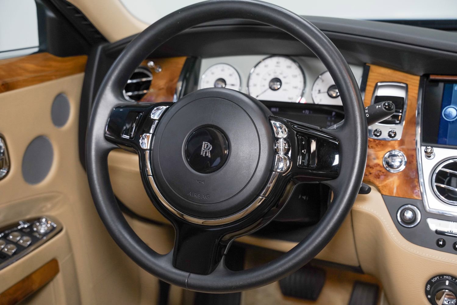 Used 2011 Rolls-Royce Ghost RWD image 42