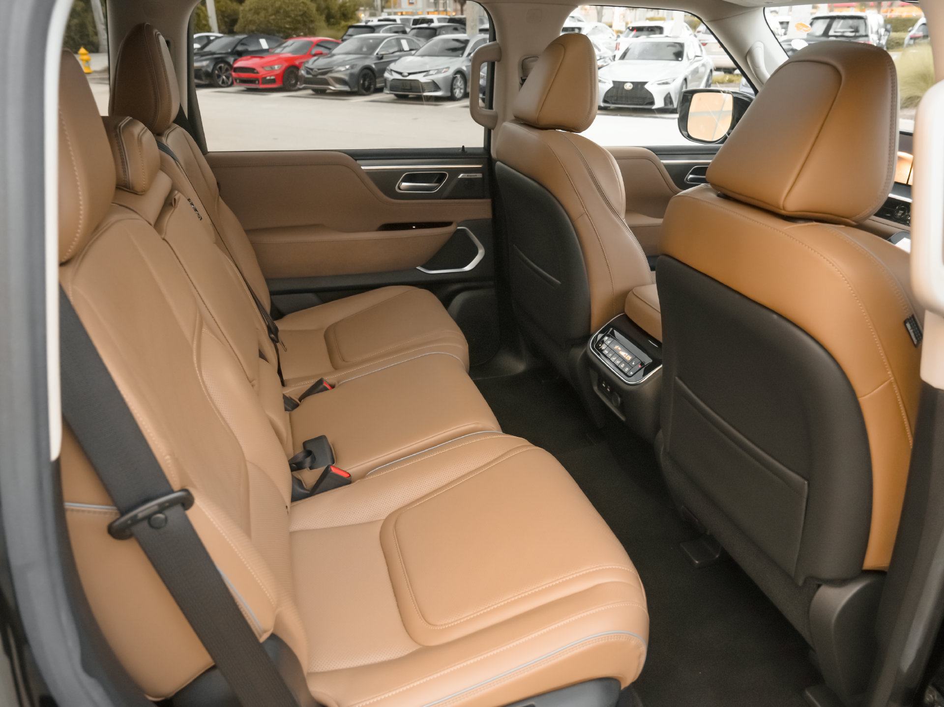 Used 2025 INFINITI QX80 Luxe RWD image 35