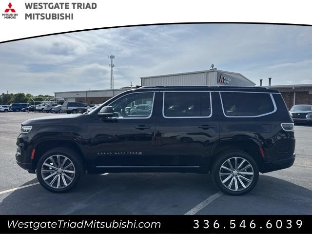 Used 2023 Jeep Grand Wagoneer Series II w/ Flexible Seating Group AWD/4WD image 3