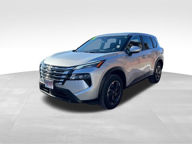 Used 2024 Nissan Rogue SV image 3