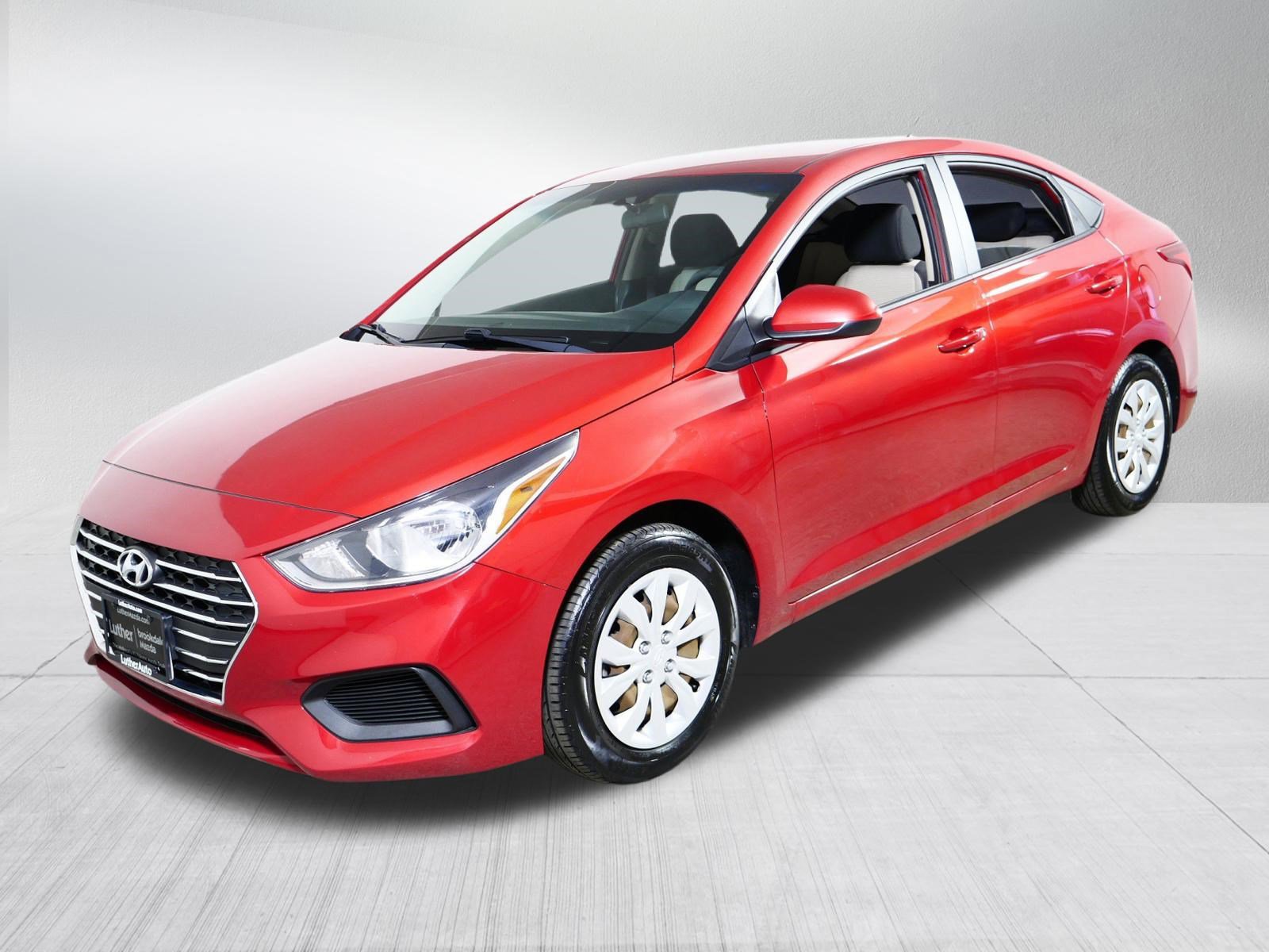 Used 2022 Hyundai Accent SE FWD image 3