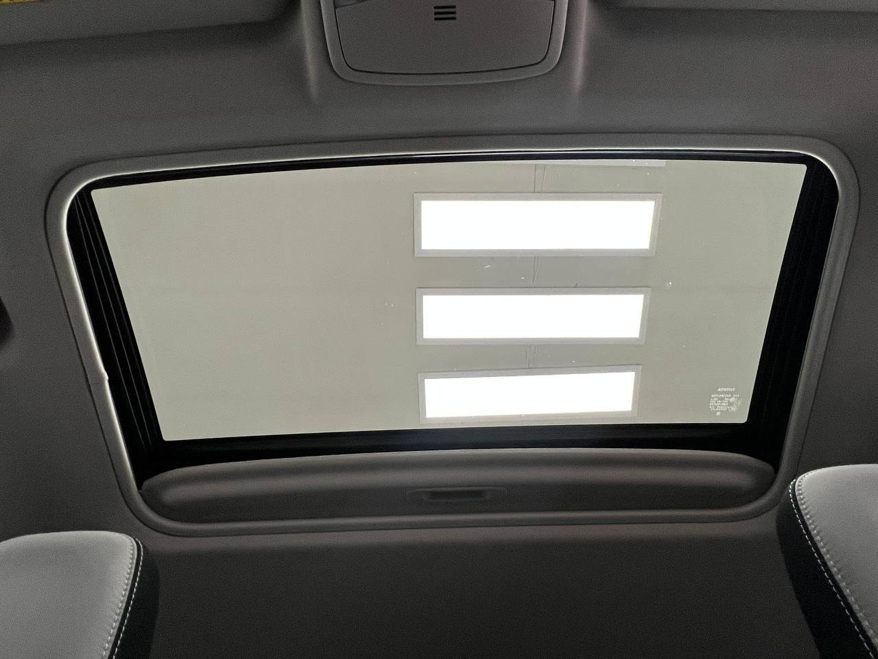 Used 2018 Toyota RAV4 XLE w/ Plus Extra Value Package image 26