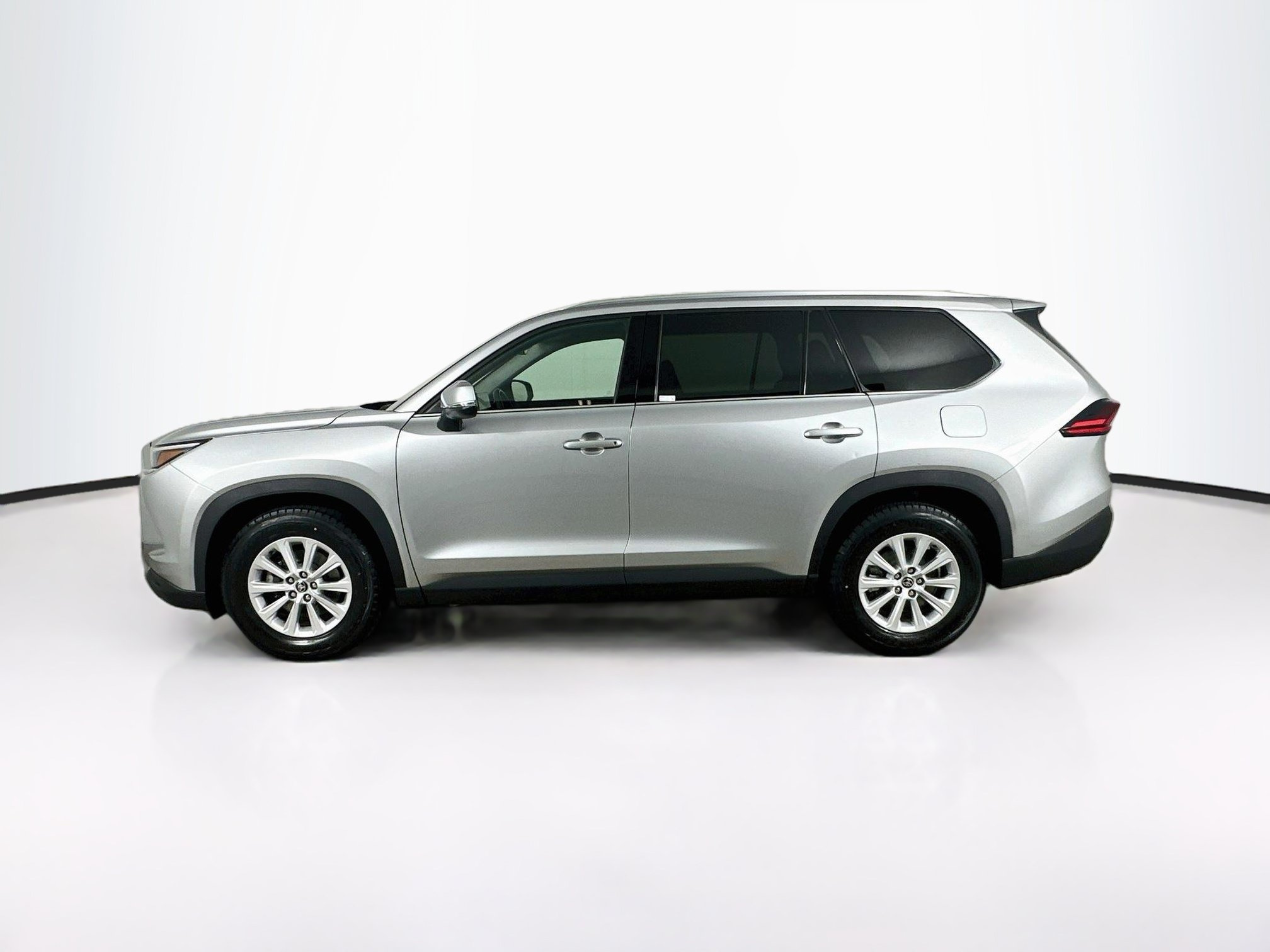 Used 2025 Toyota Grand Highlander AWD image 4