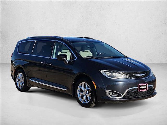 Used 2020 Chrysler Pacifica Touring-L Plus w/ Tire & Wheel Group FWD image 3