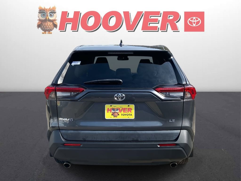 Used 2022 Toyota RAV4 LE image 3