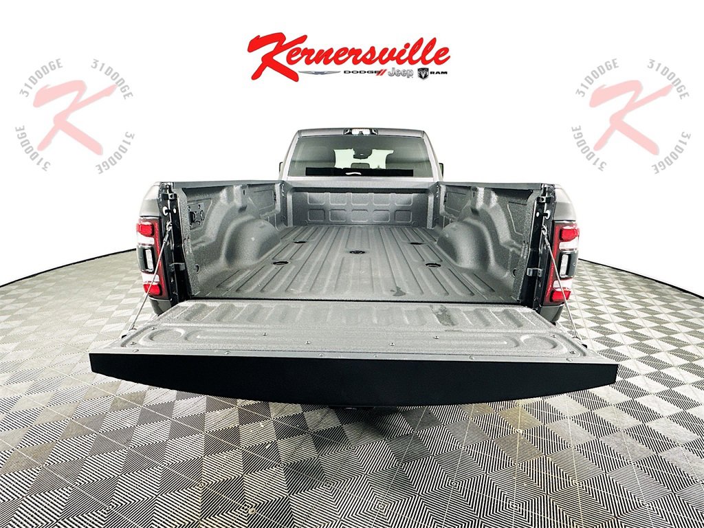 Used 2024 RAM 3500 Big Horn w/ Night Edition image 30