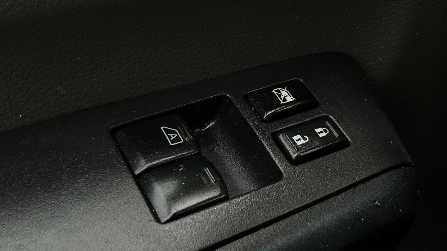 Used 2016 Nissan NV 2500 SV w/ Technology Package image 33