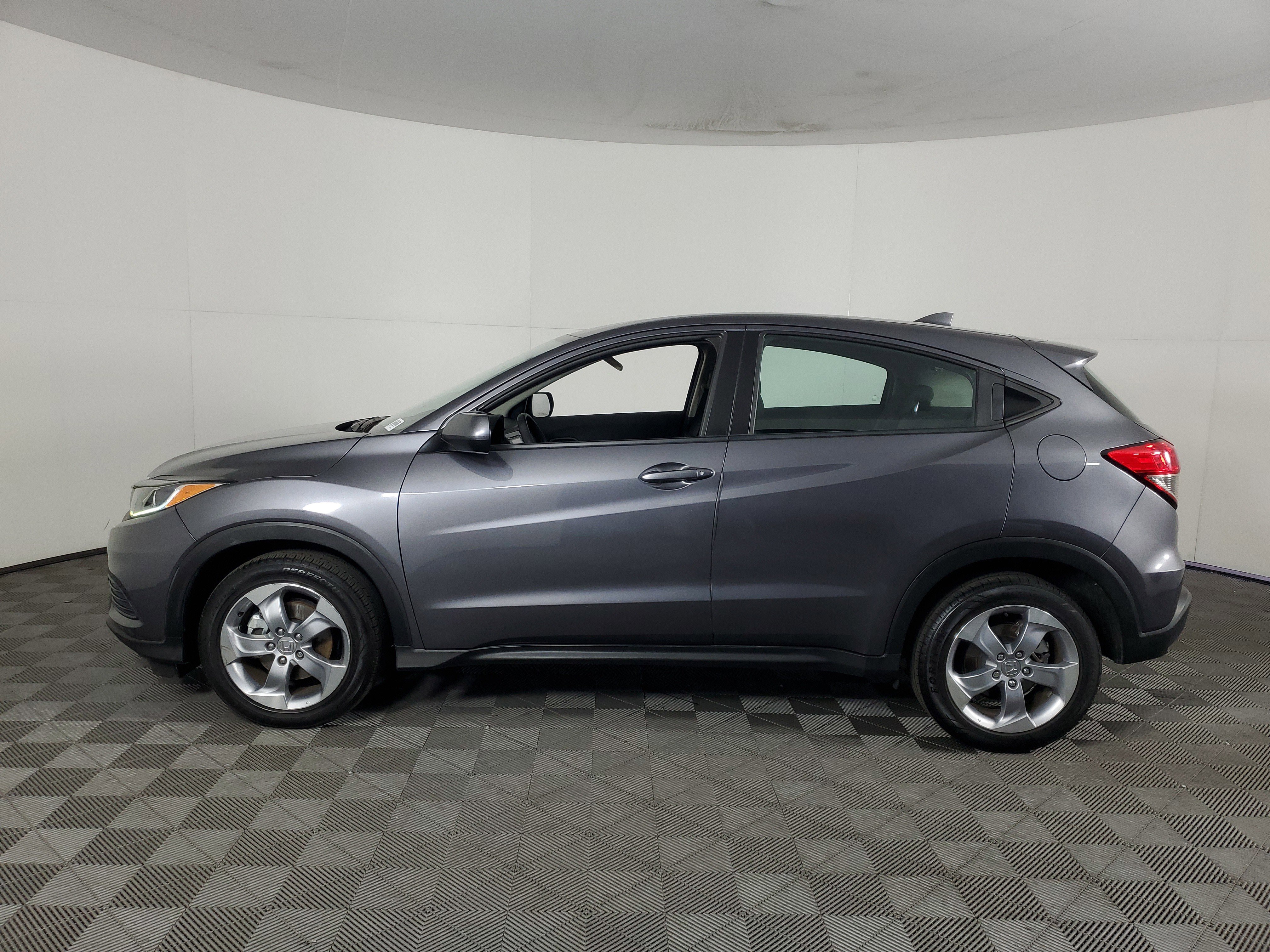 Used 2021 Honda HR-V LX image 7