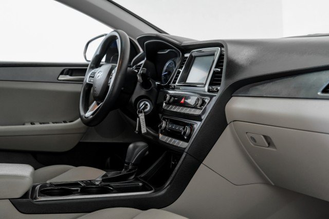 Used 2018 Hyundai Sonata SE FWD image 20