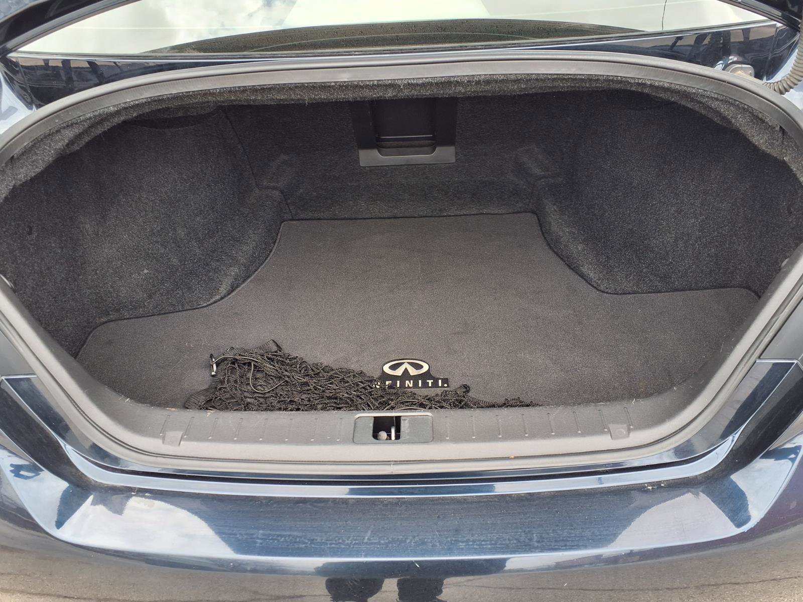 Used 2016 INFINITI Q70 L 3.7 w/ Technology Package image 11