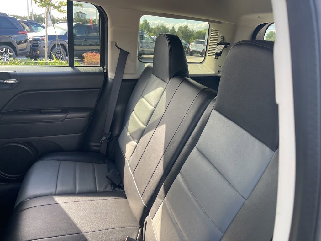 Used 2015 Jeep Patriot Latitude FWD image 21