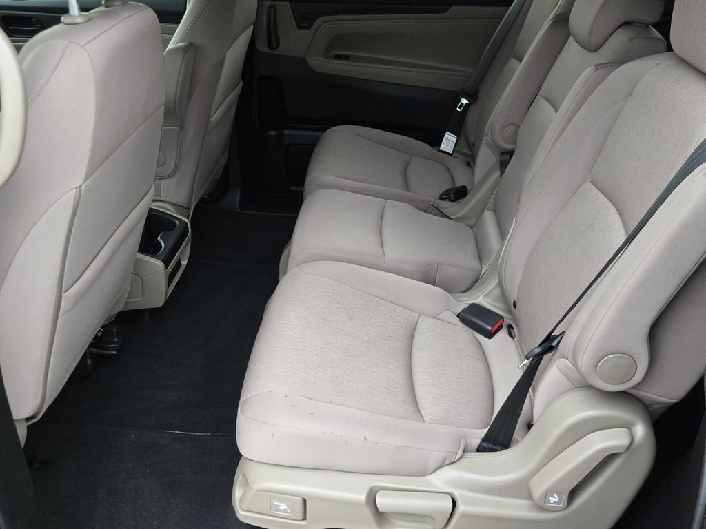 Certified 2024 Honda Odyssey EX image 12