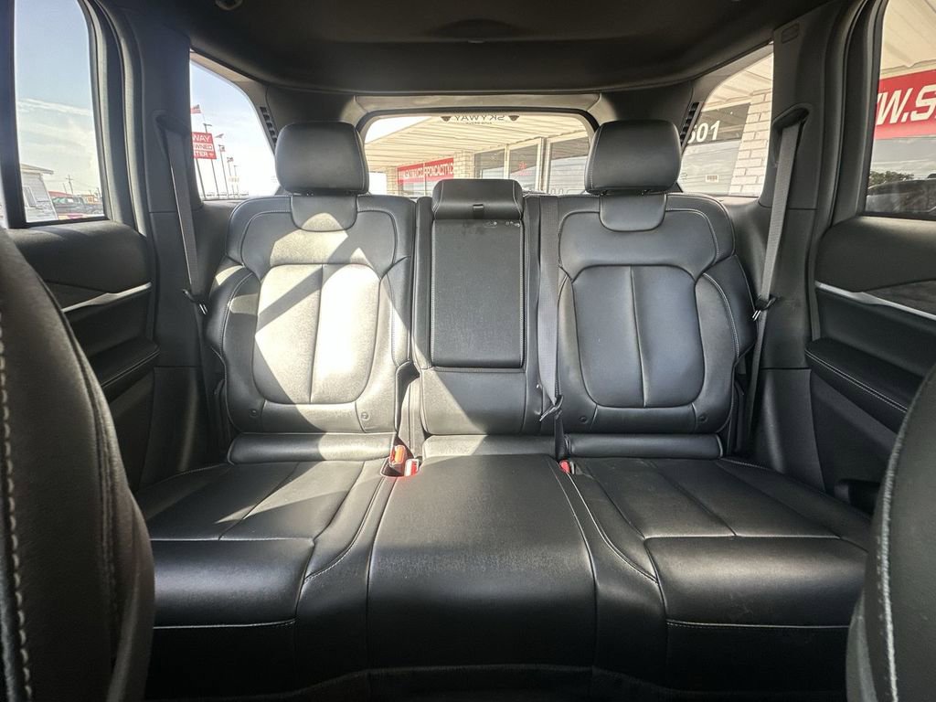 Used 2024 Jeep Grand Cherokee Limited image 26