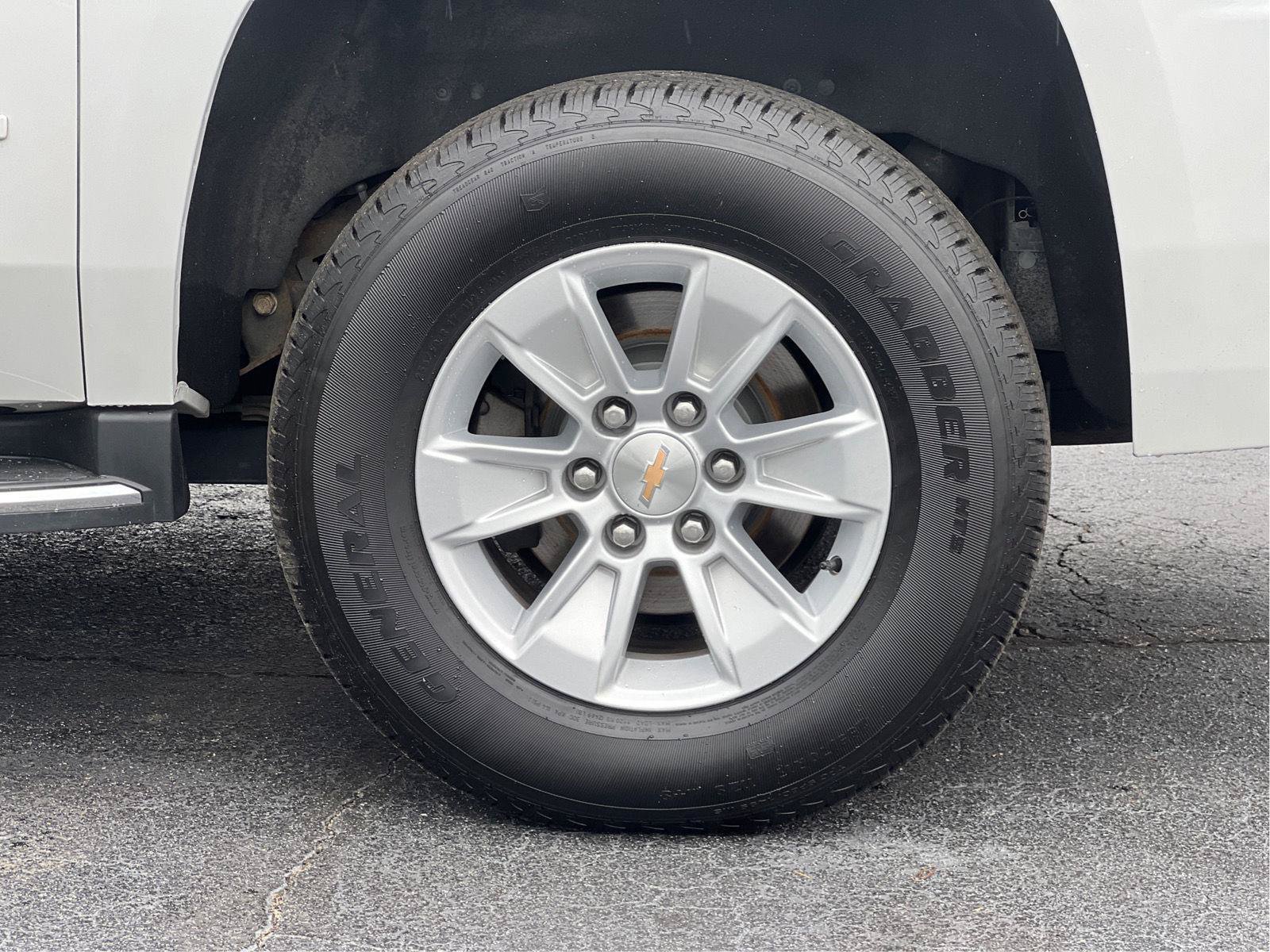 Used 2018 Chevrolet Suburban Premier AWD/4WD image 28