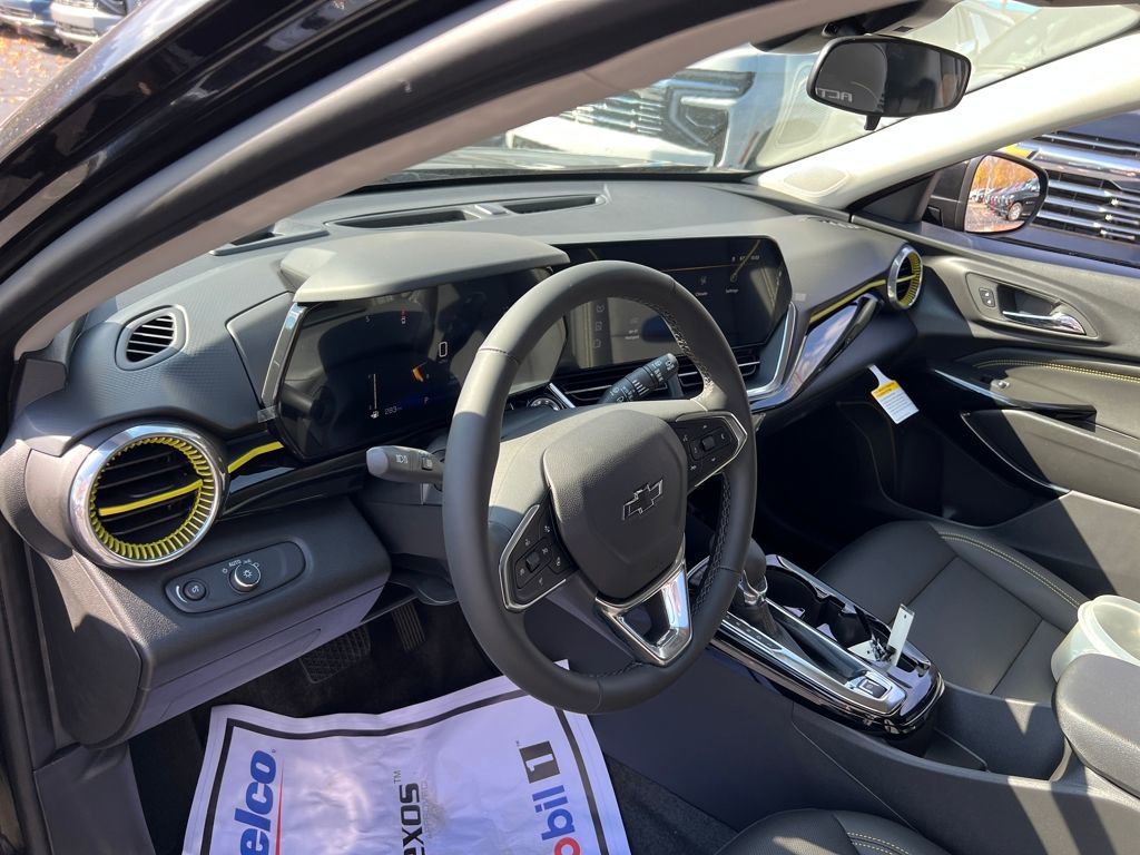 New 2025 Chevrolet Trax ACTIV w/ Driver Confidence Package image 33
