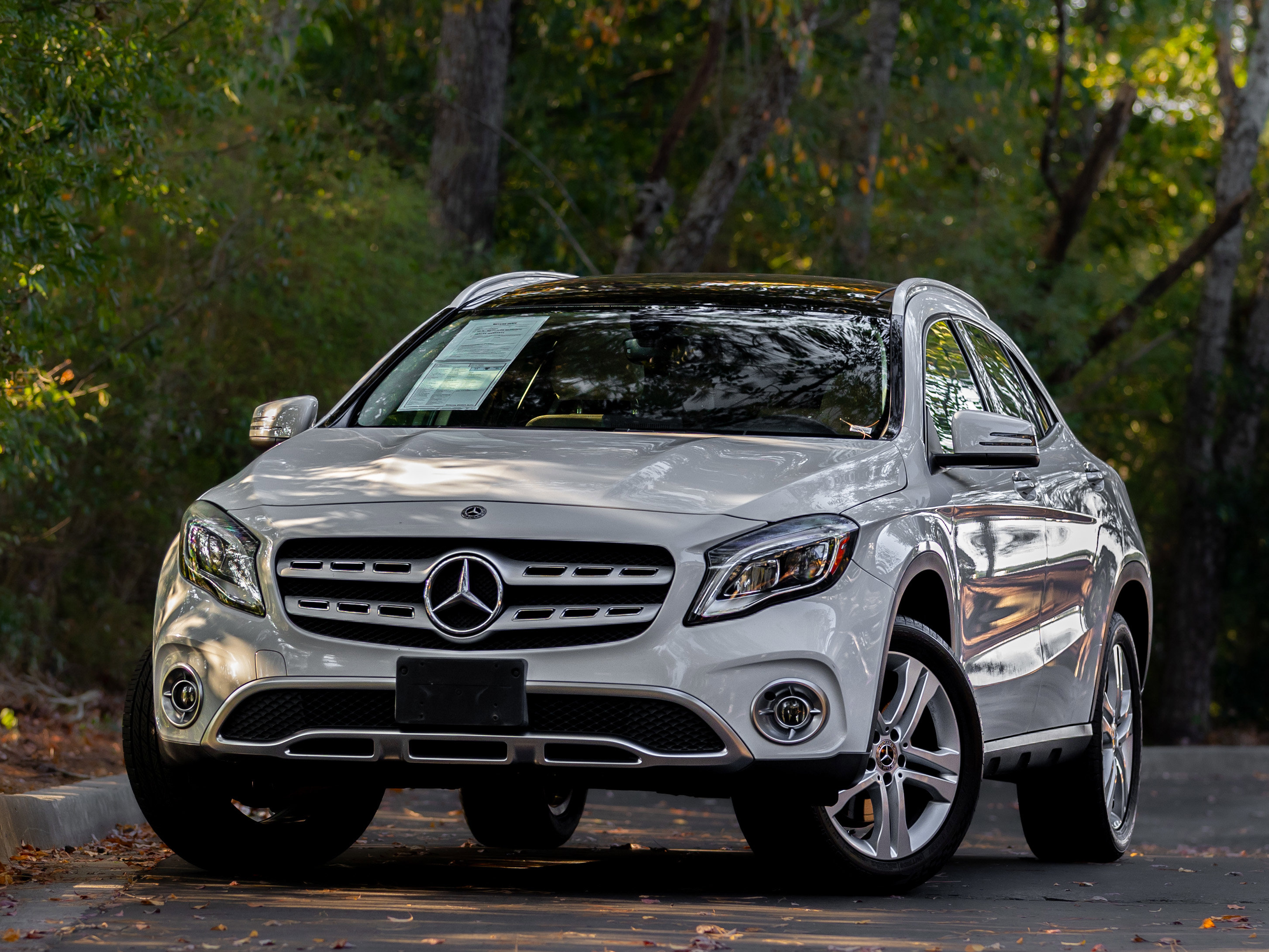 Used 2019 Mercedes-Benz GLA 250 4MATIC w/ Convenience Package image 2