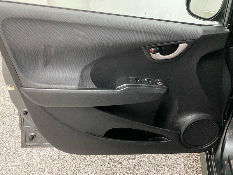 Used 2011 Honda Fit Sport image 9