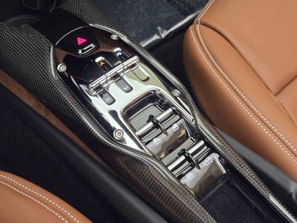 Used 2024 Ferrari 296 GTS RWD image 40