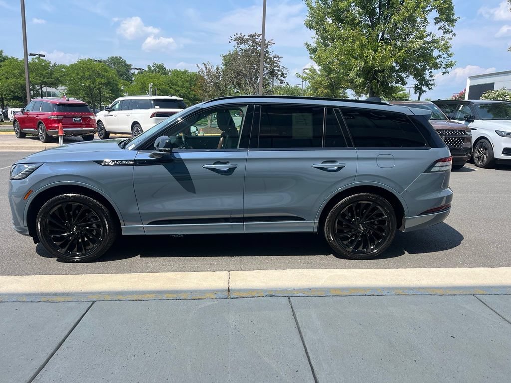 Used 2025 Lincoln Aviator Reserve w/ Jet Appearance Package AWD/4WD image 5
