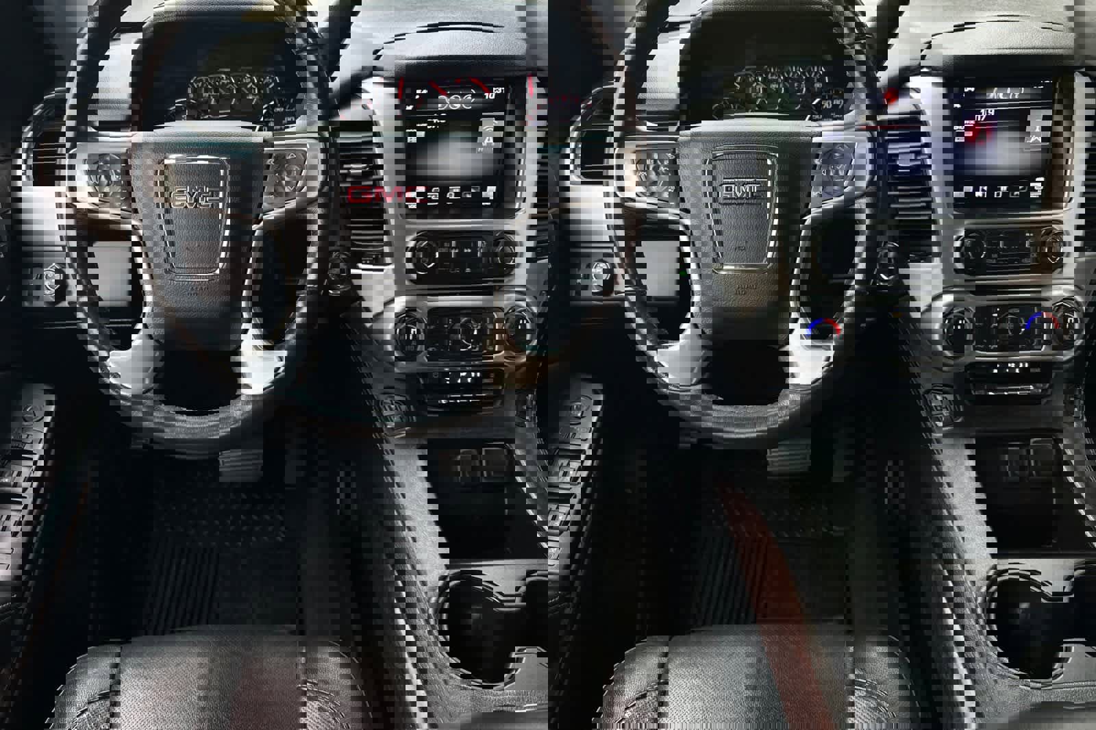 Used 2015 GMC Yukon SLT image 16