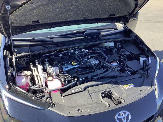 Used 2025 Toyota Prius XSE image 39