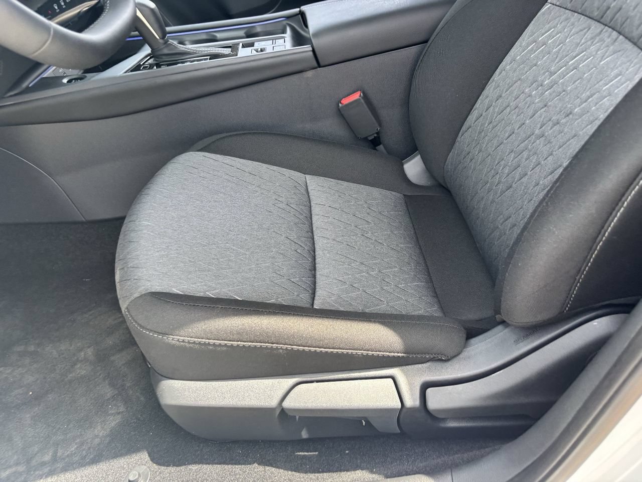 New 2026 Nissan Sentra SV w/ SV Convenience Package FWD image 19
