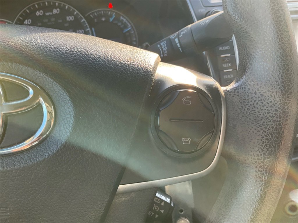 Used 2013 Toyota Camry LE image 20