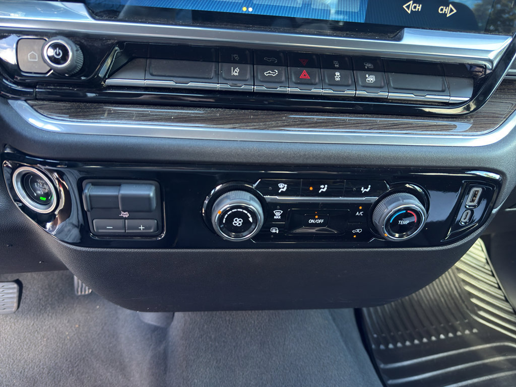 Used 2024 Chevrolet Silverado 2500 LT image 18