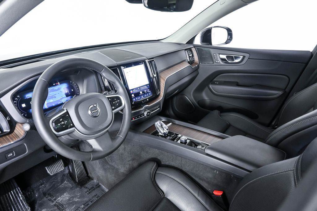 Certified 2023 Volvo XC60 B5 Ultimate w/ Climate Package FWD image 6