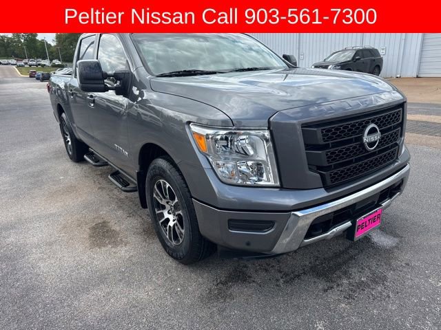 Used 2024 Nissan Titan SV w/ SV Convenience Package image 1