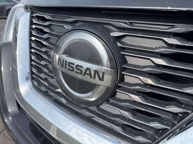 Used 2020 Nissan Rogue SV image 29