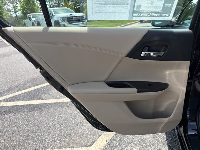 Used 2016 Honda Accord EX-L image 21