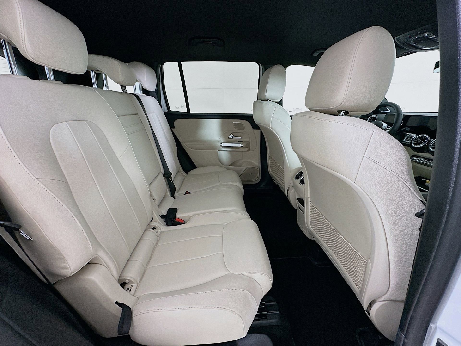 New 2026 Mercedes-Benz GLB 250 image 28