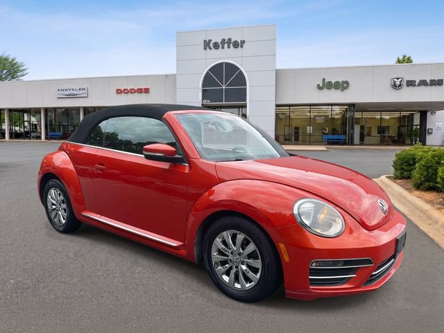 Used 2017 Volkswagen Beetle 1.8T S FWD image 2