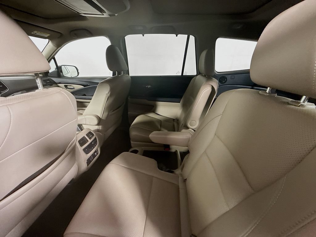 Used 2020 Honda Pilot Elite image 22