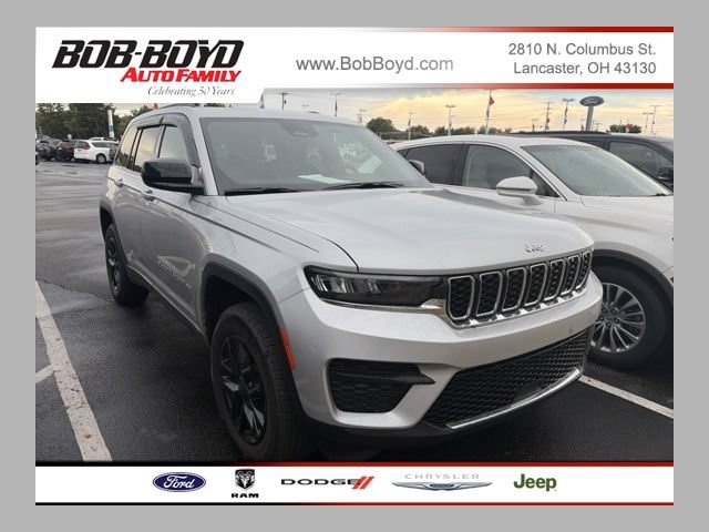 Used 2025 Jeep Grand Cherokee Laredo X w/ Luxury Tech Group I AWD/4WD image 1