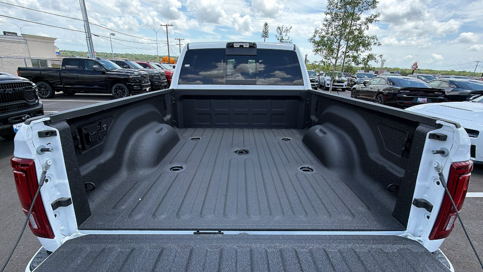 Certified 2026 RAM 3500 Limited AWD/4WD image 25