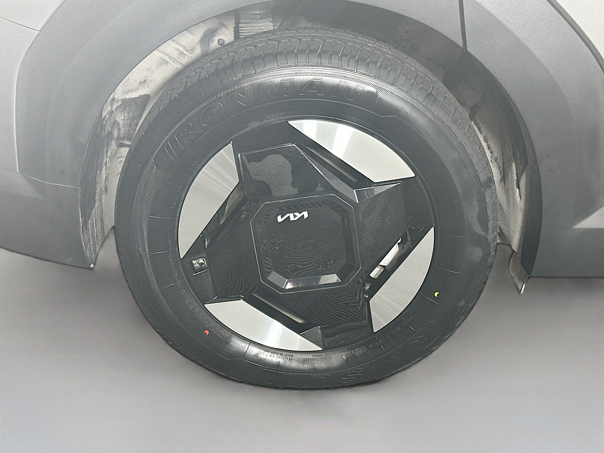 Used 2024 Kia EV9 Light RWD image 11